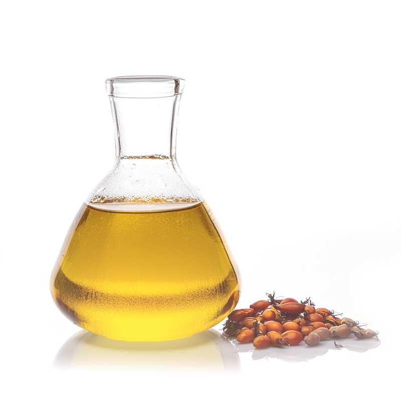 Šípkový olej z naší nabídky se získává lisováním za studena ze semen šípku, v BIO kvalitě s certifikátem od SOIL ASSOCIATION. Je velmi oblíbený